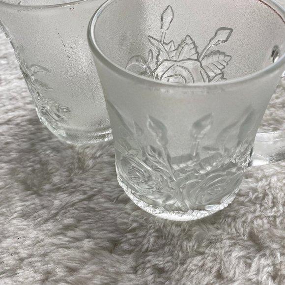 2 Livia Pasari Crystal Clear Mugs Embossed Roses - Picture 7 of 11